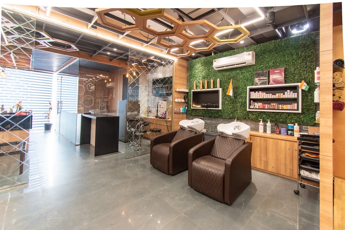 Headmasters Salon - Pathankot