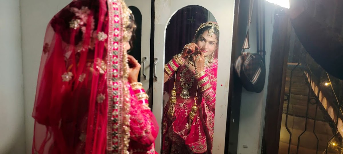 The Make Over Unisex Salon & Makeup Studio (Jawed Habib)