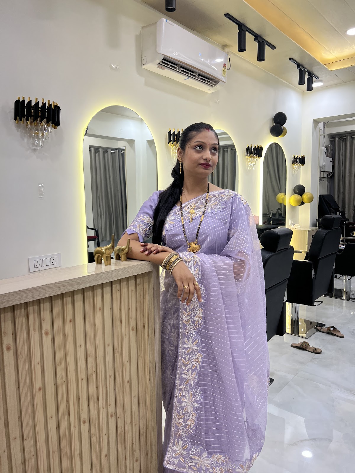 Laal Pari Beauty Salon