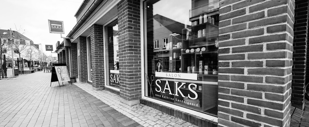 Salon SAKS