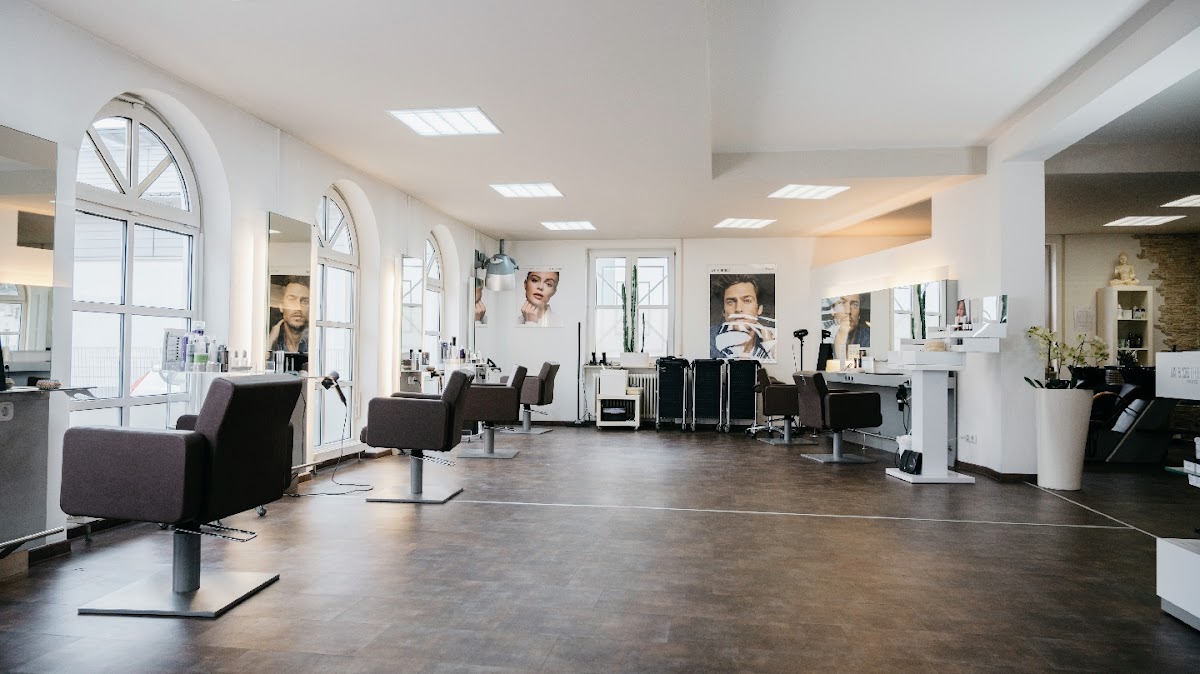 NETZ.WERK FRISEUR · MAKE UP · WAXING