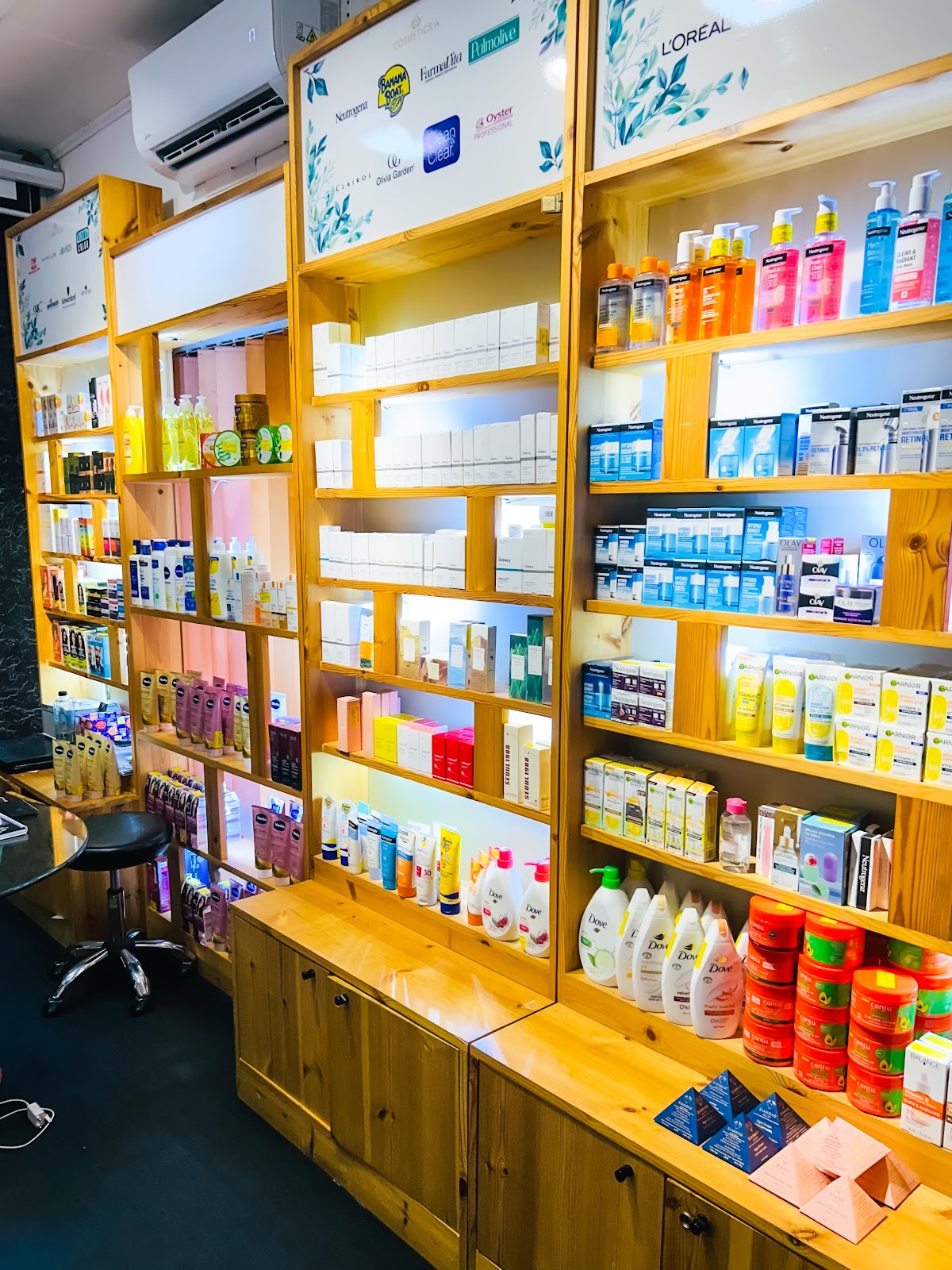 Cosmetics.lk Showroom - Head Office