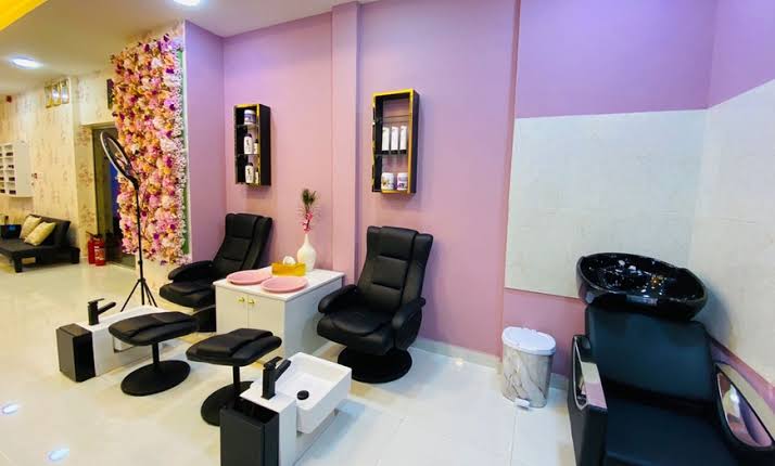 Rup Bodhua Beauty Parlour