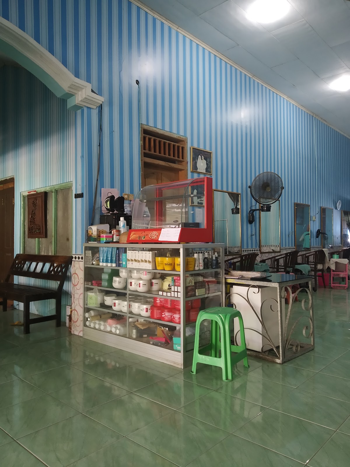 Atika Salon