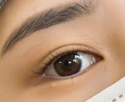 Eyebrow Salon WHITE EYE Kokura Mayuge Senmonten White Eye