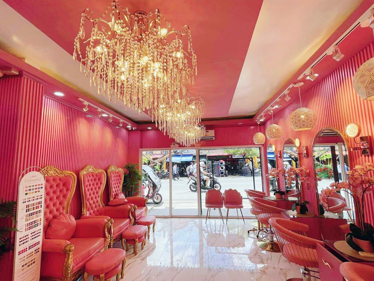 Queen G Hair Palace