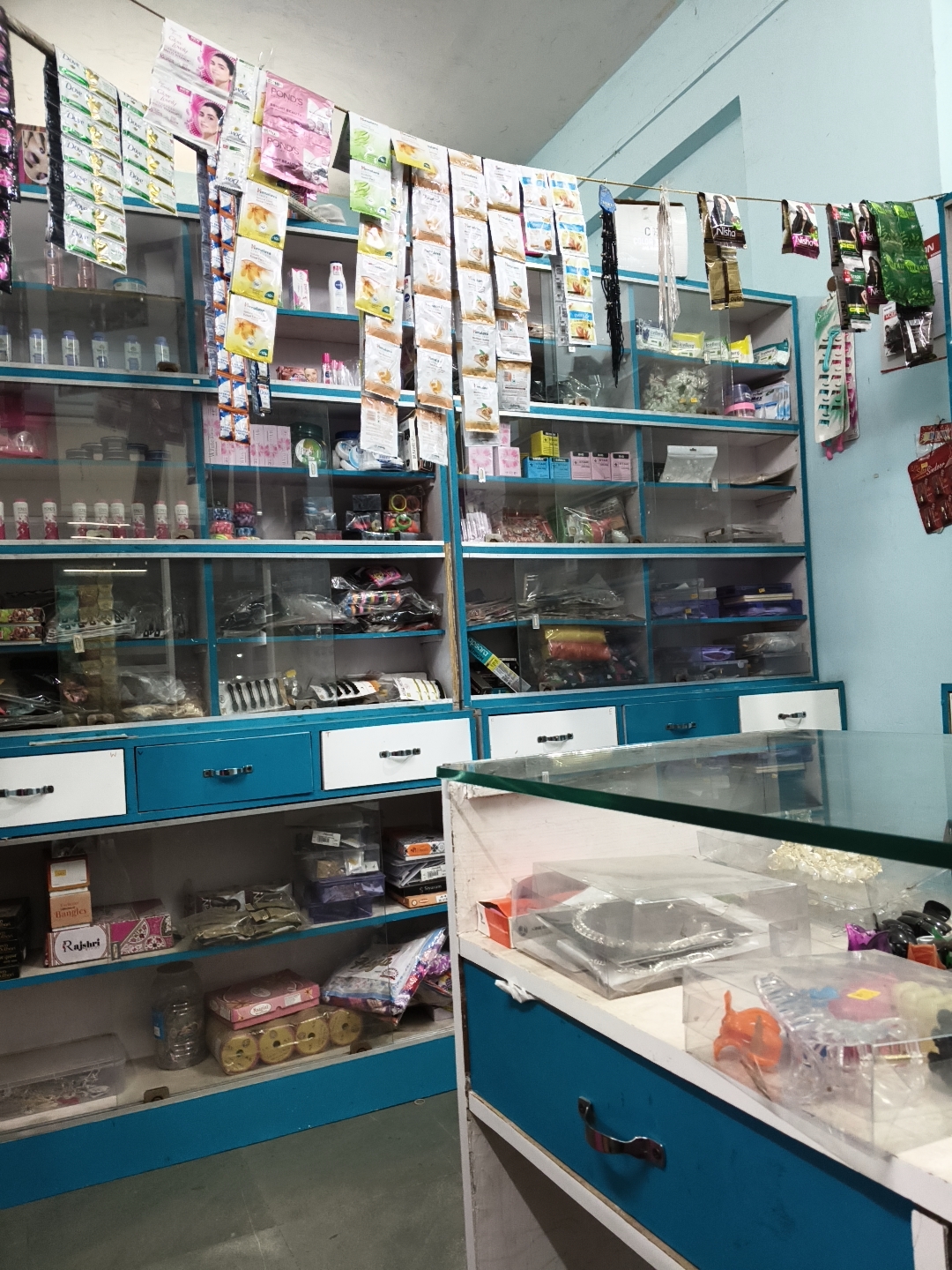 Rashi Cosmetics Gift World Shop