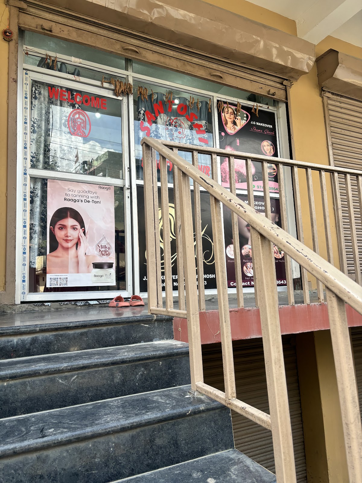 Jhuma Makeover & Santoshi Beauty Parlour