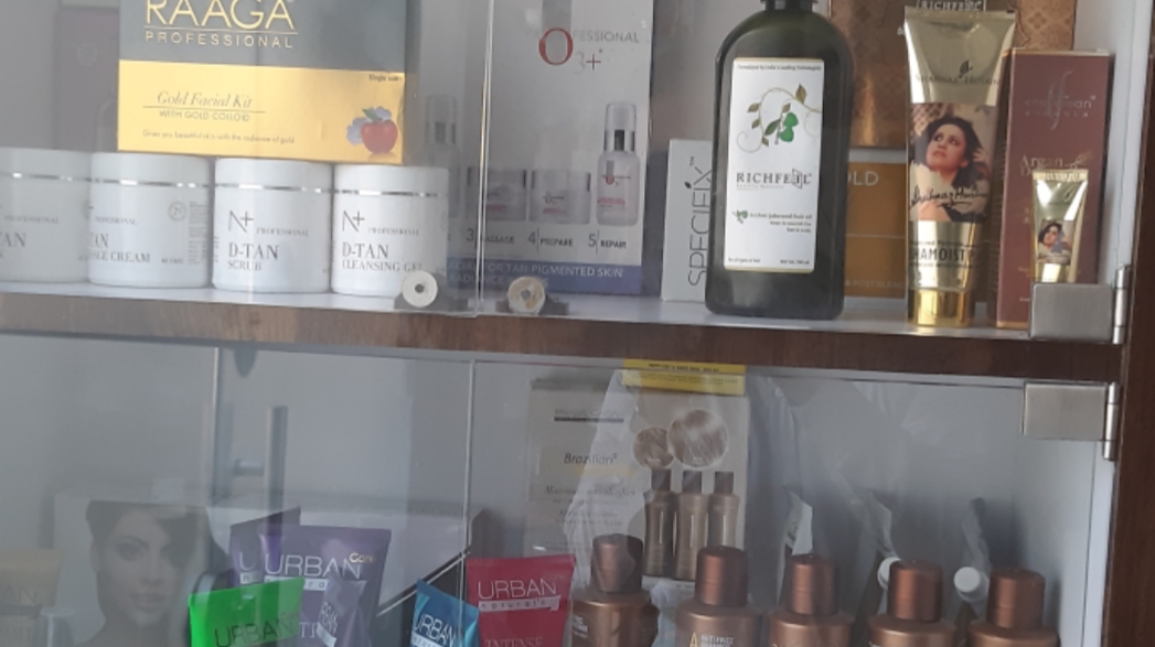 Geeta's Ladies Beauty Parlour