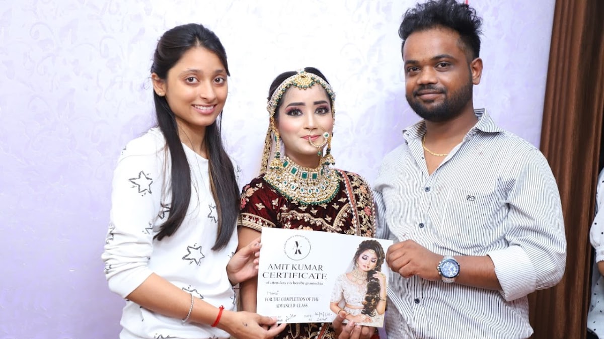 Mansi Beauty Parlour