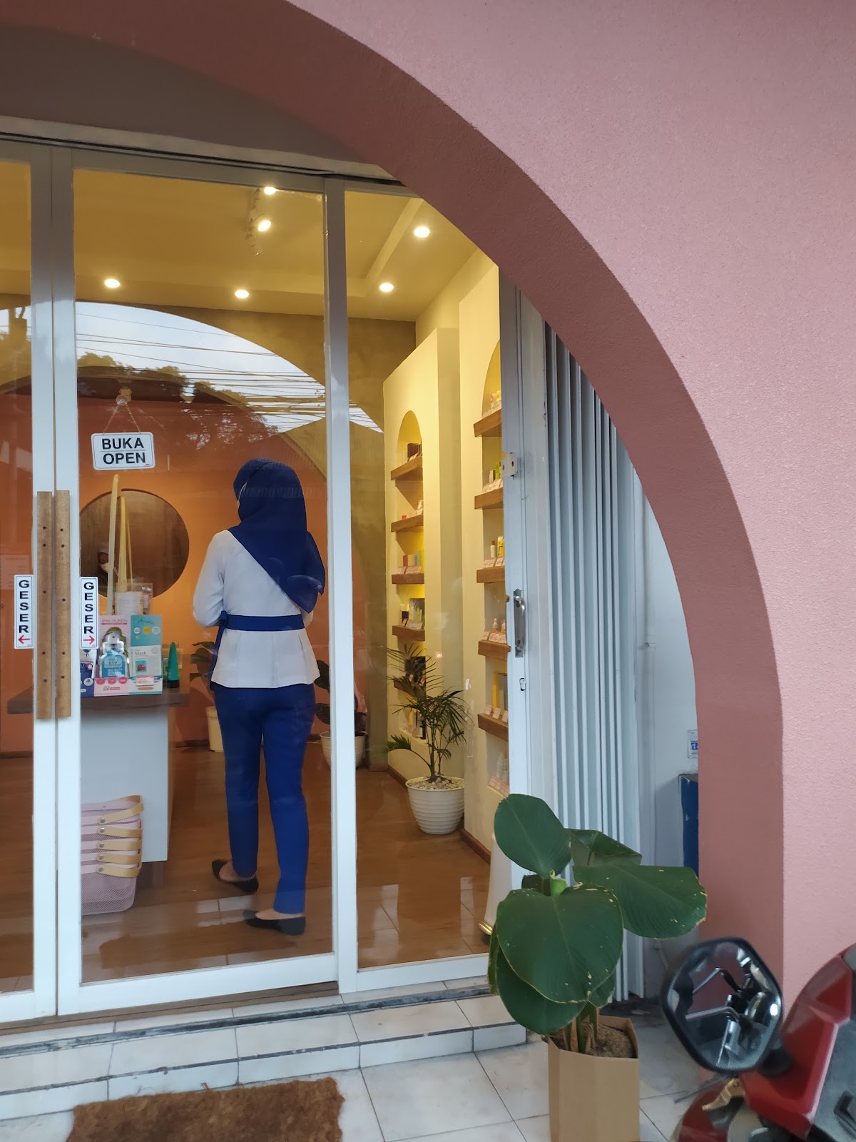 TheBeautyShop.Sply (TBSS)