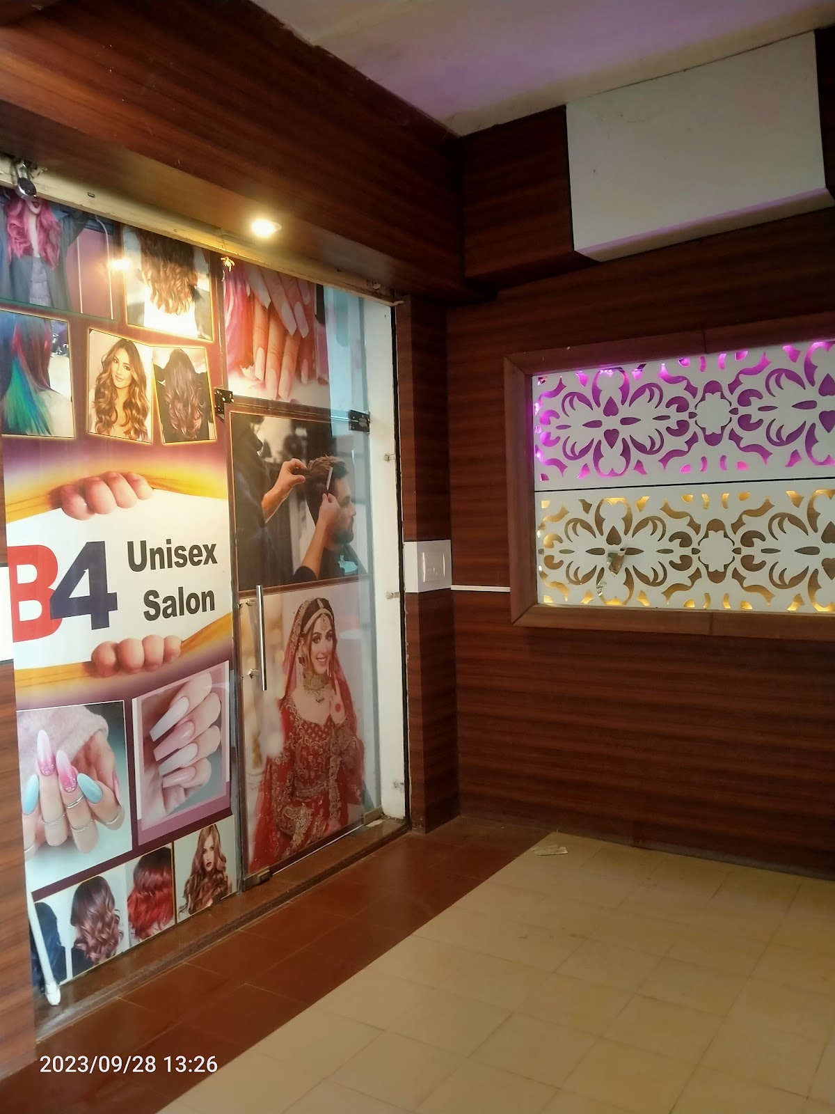 B4 Unisex Salon