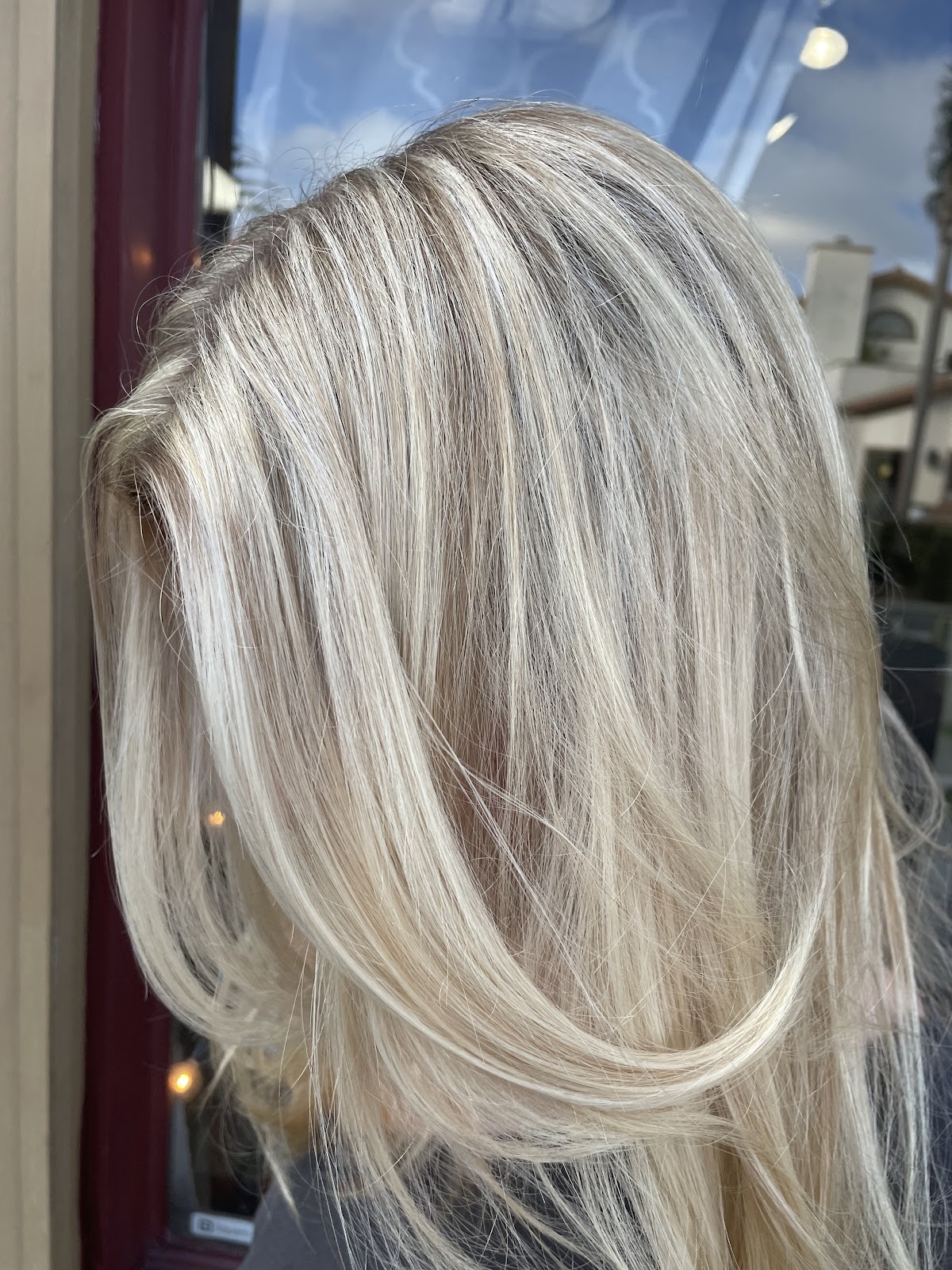 Entourage Salon