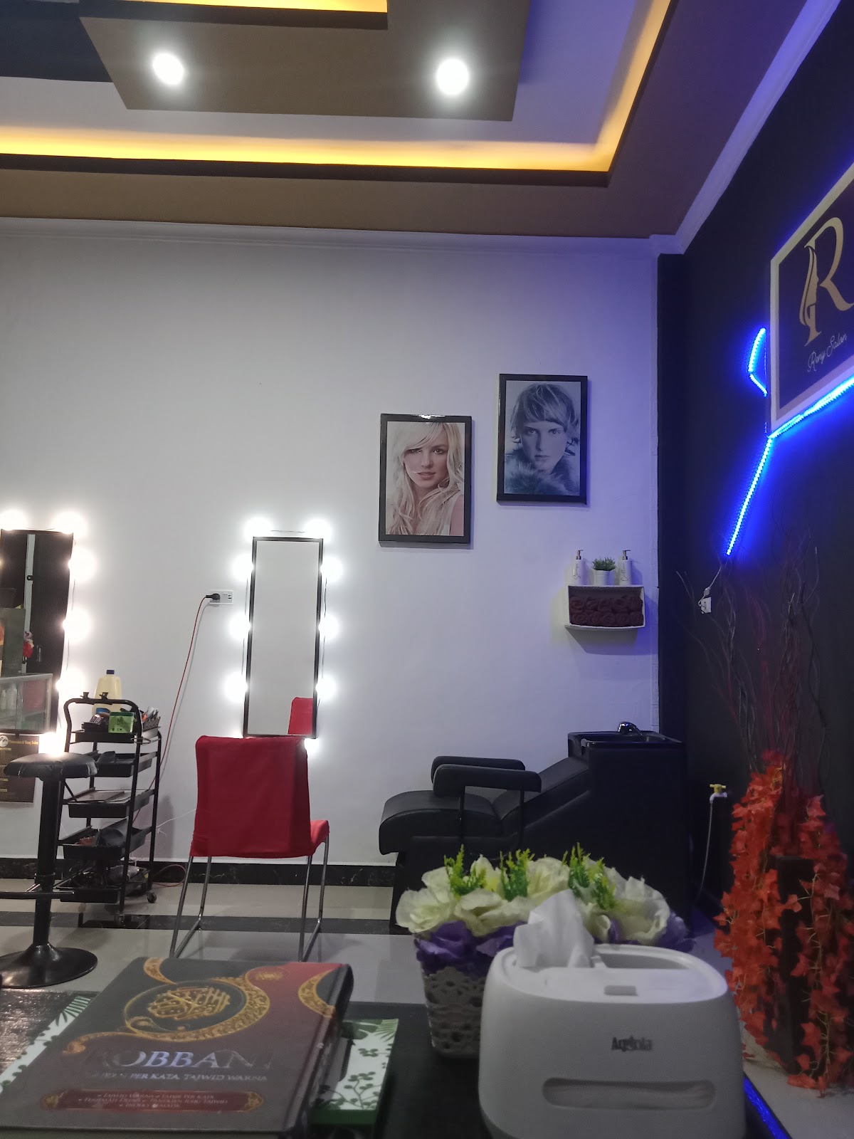 Reny Salon