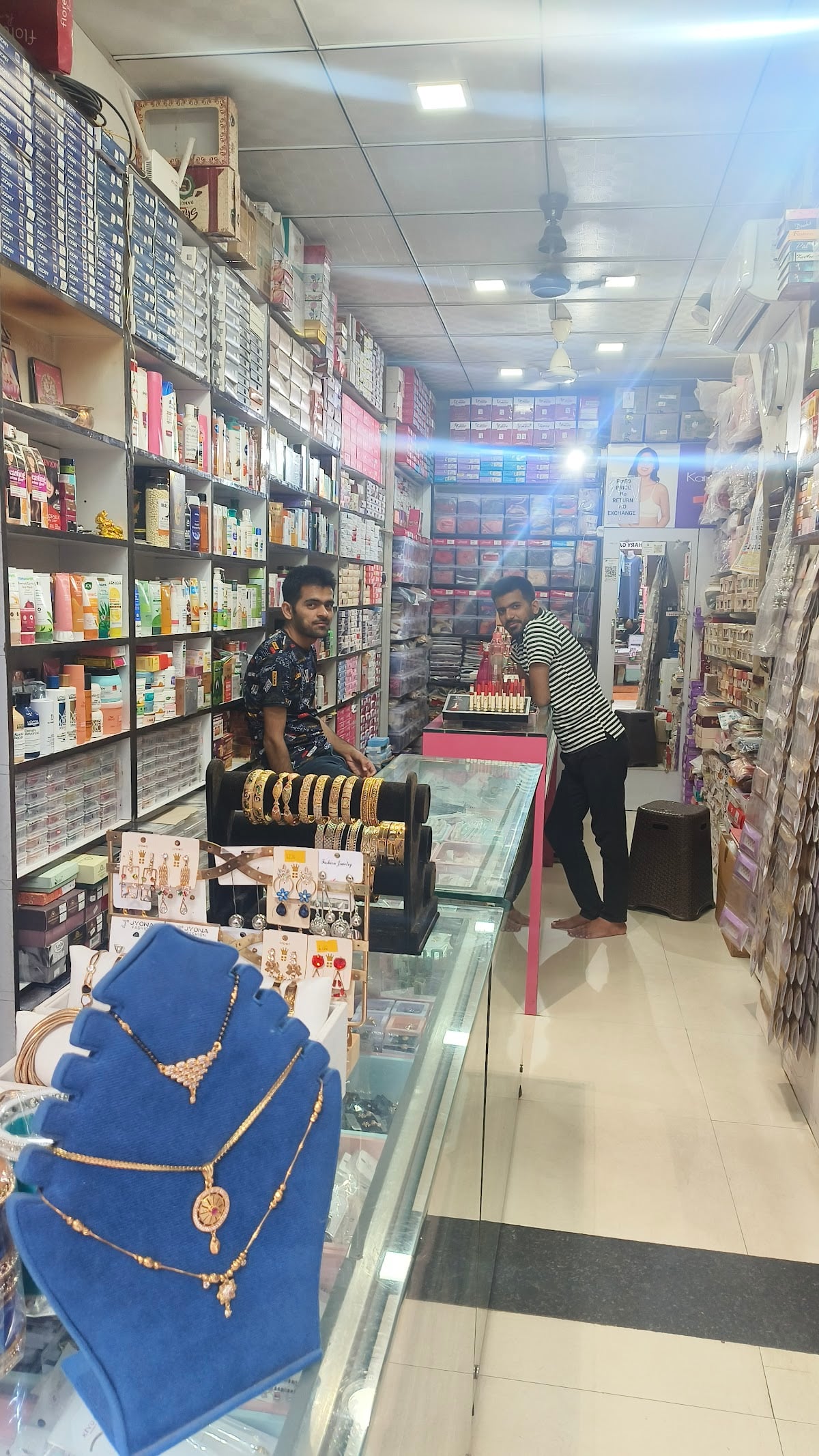 Om Cosmetics