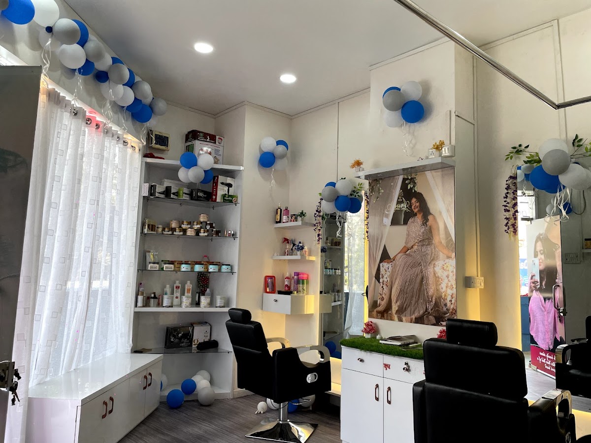BLACK BLUSH BEAUTY SALOON