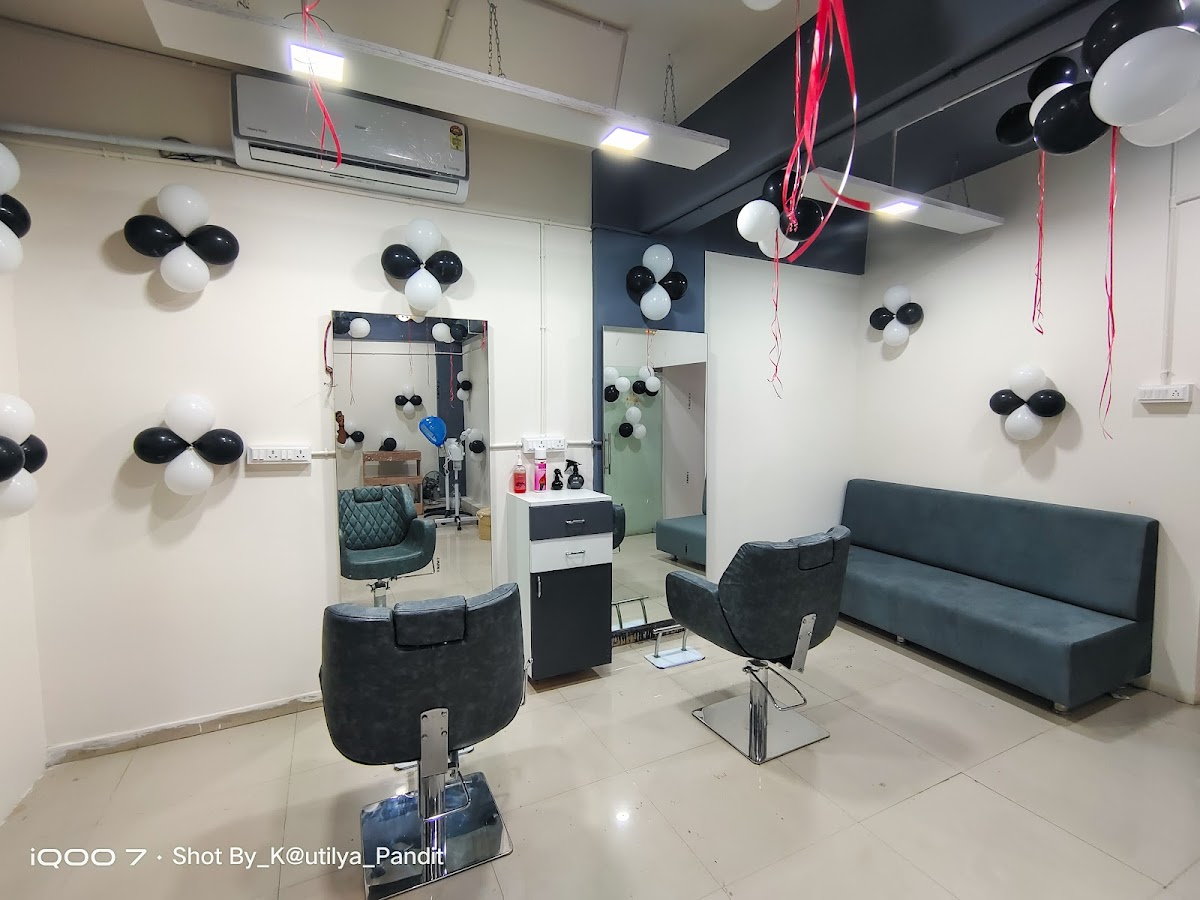 MYSTRY The Family Salon