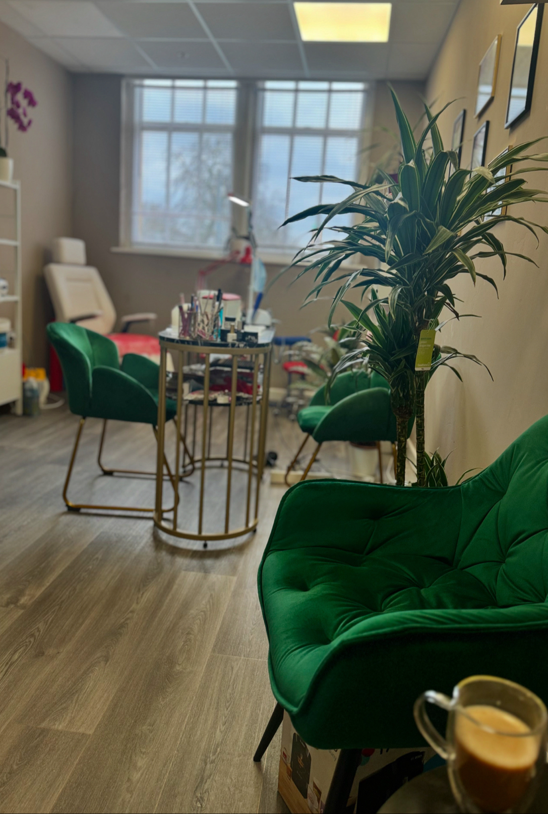 Beauty Studio nails Yana