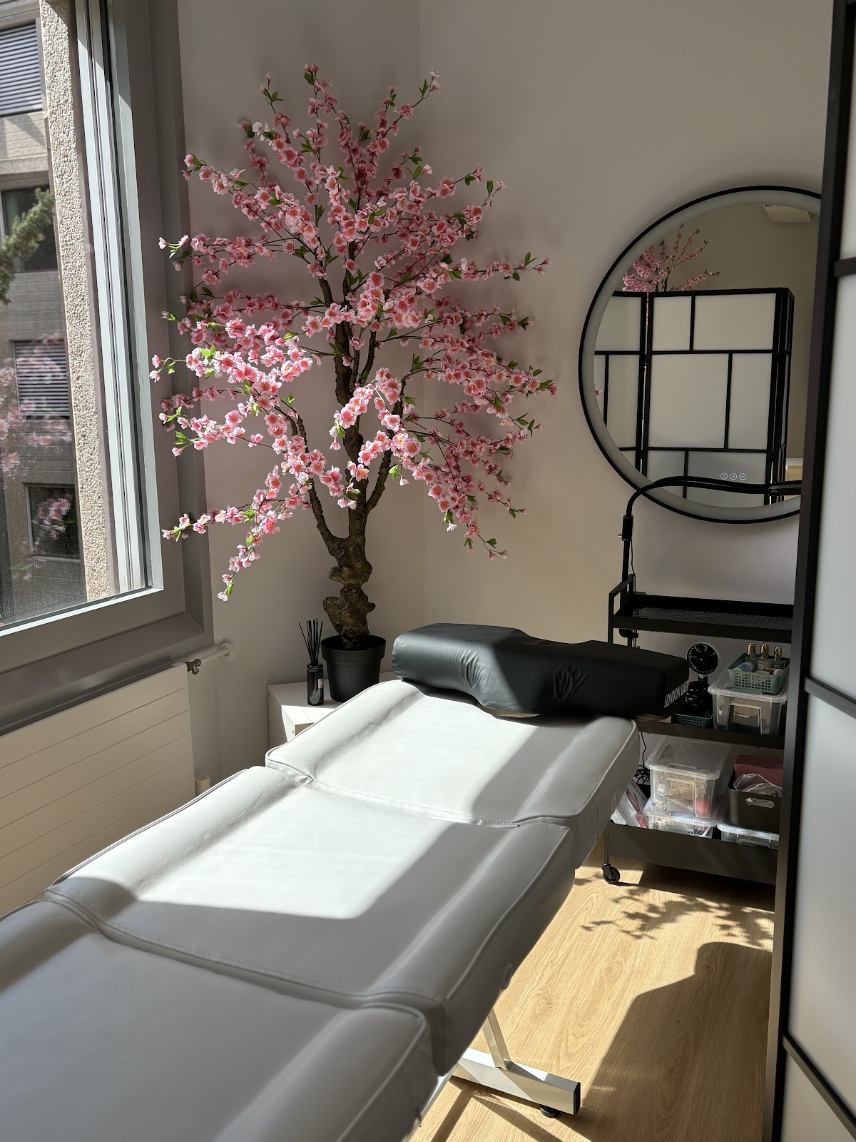 Dermo x Beauty - Centre de maquillage permanent - laser détatouage et épilation définitive