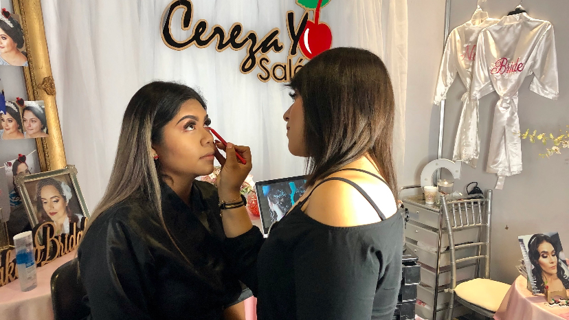 Cereza Yo Makeup