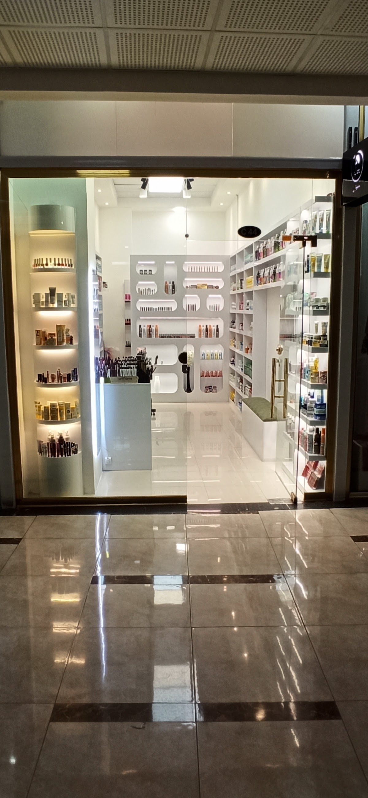 Lezhan Beauty & Hygiene