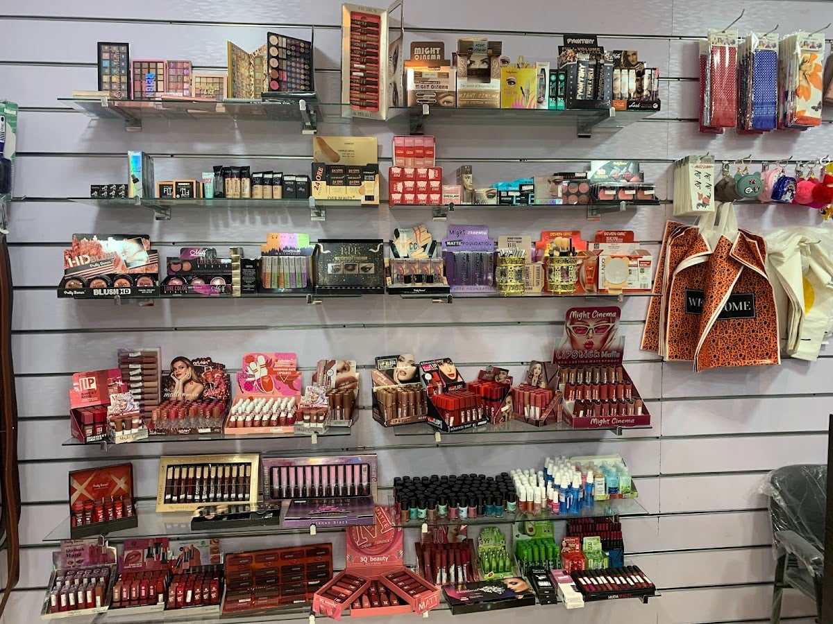 JOJO Accessories & makeup