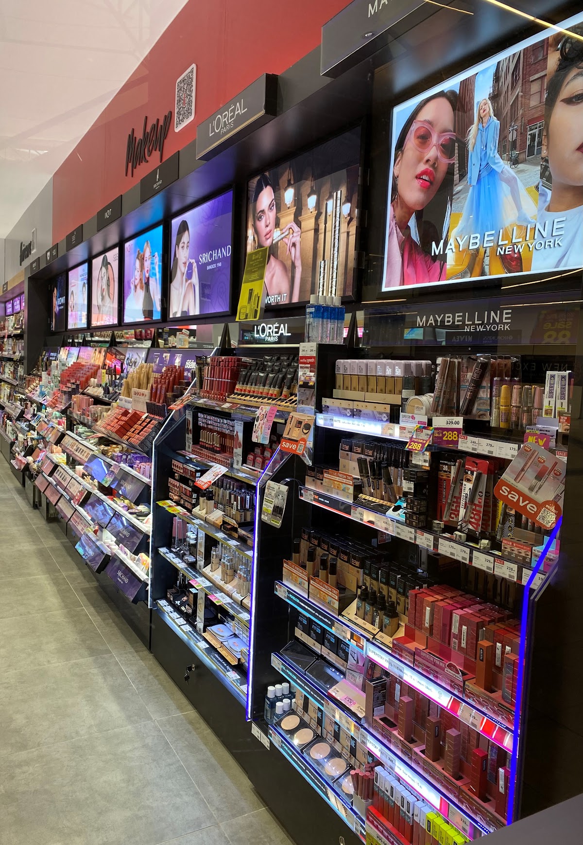 Watsons Crystal Chaiyapruek