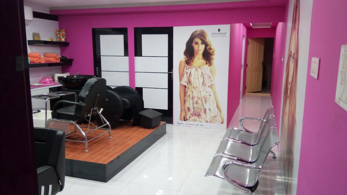 King & Queen Unisex Salon