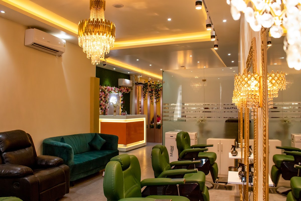 Khushi Makeup Studio