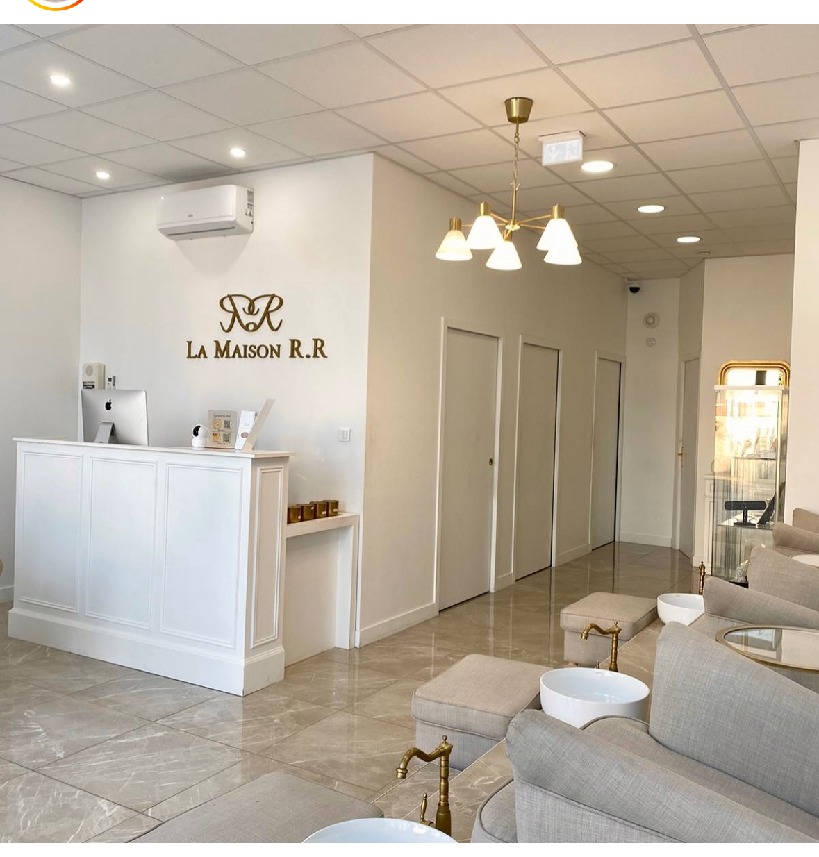 LA MAISON R.R