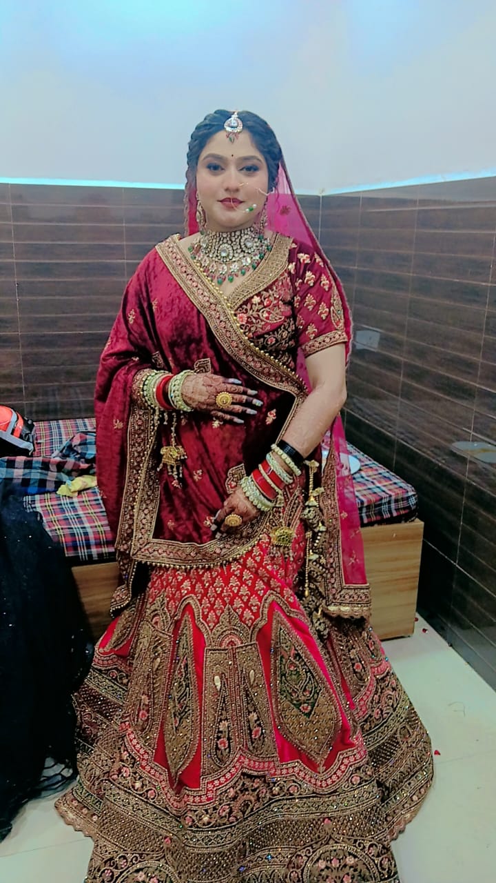 Anshika Beauty Parlour
