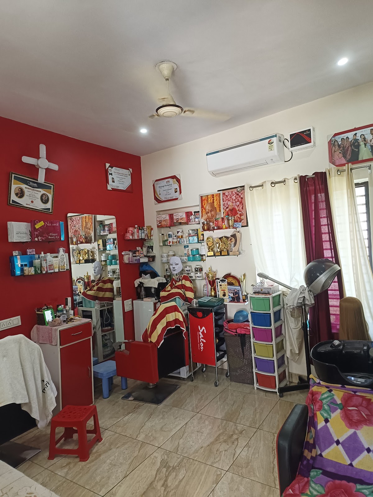 Smiley Makeup Studio