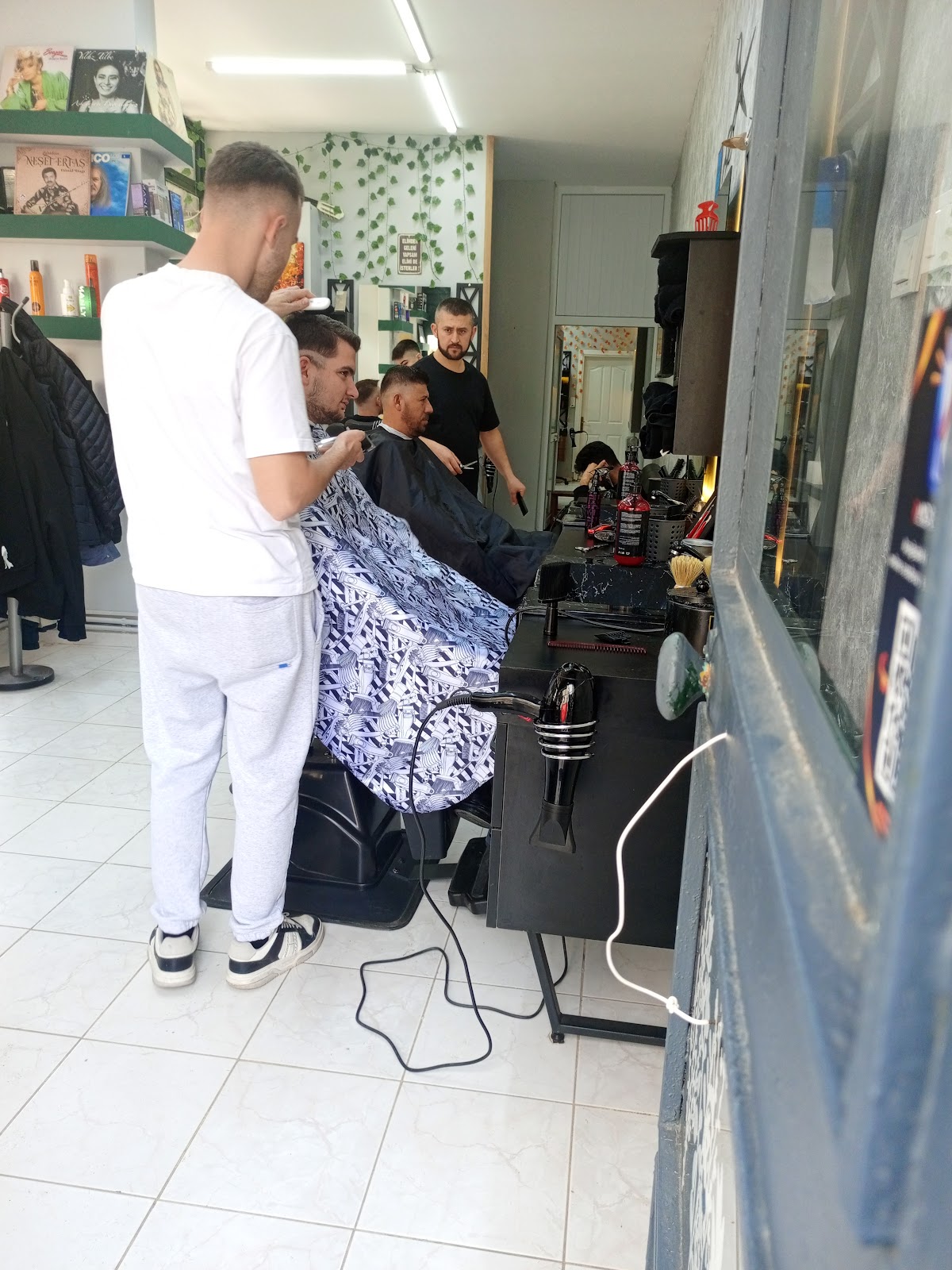 Balikesir Makas10 Erkek Kuaforu / Berberi