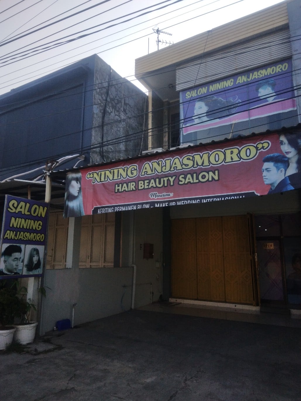 Nining Anjasmoro Salon