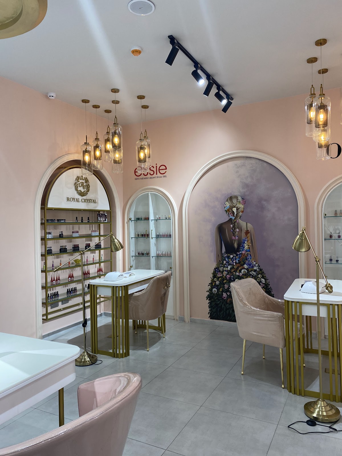 Royal Crystal Salon
