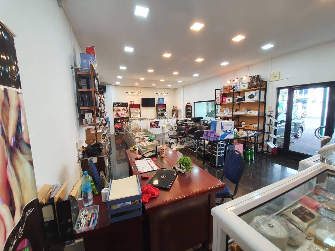 Issa Beauty Center
