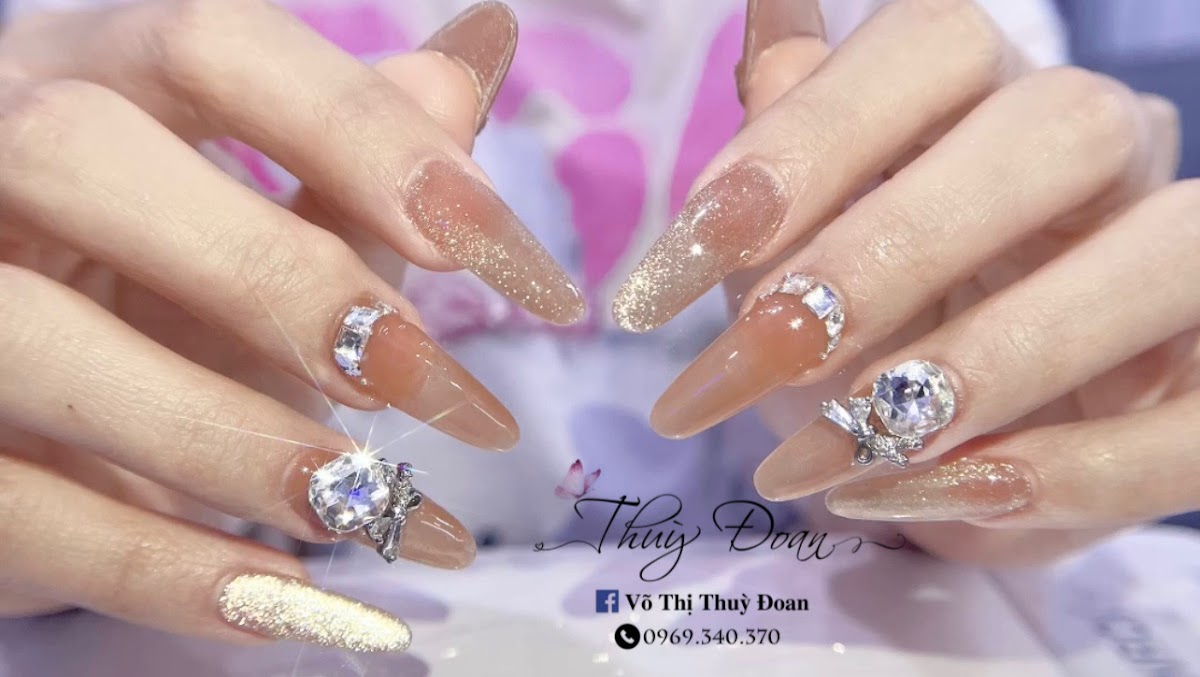 Doan Nails & Makeup