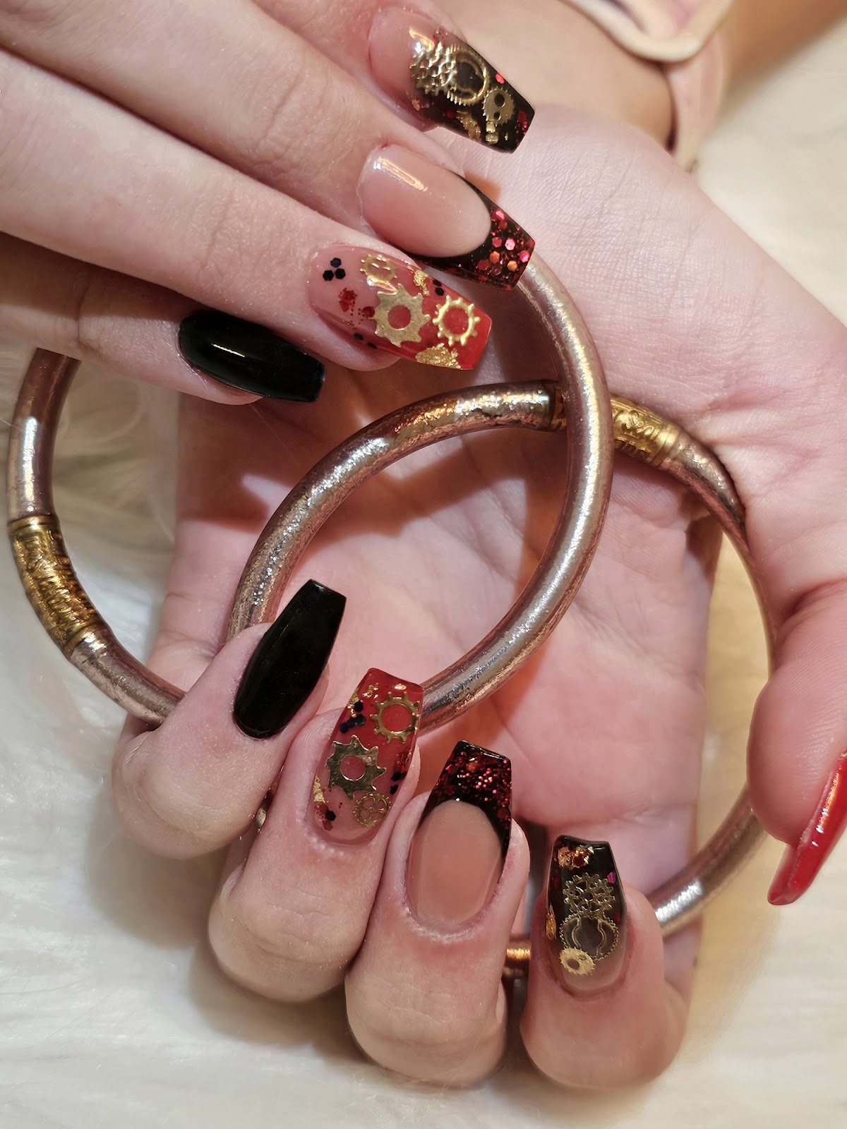 D'Vanity Nail Lounge & Esthetique