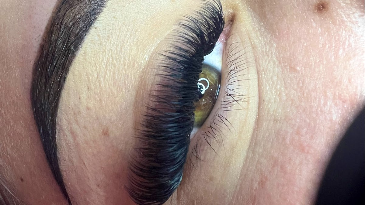 Kelly F. MakeUp - Cejas y Pestañas