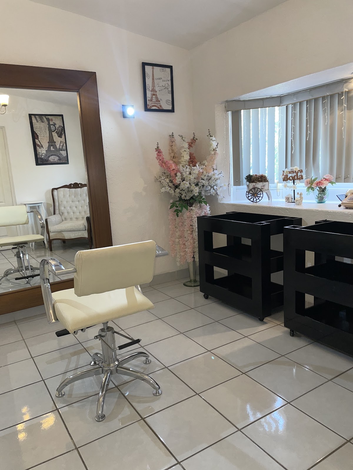 RAHELI STUDIO QUERETARO-STAFF DE MAQUILLADORES (maquillaje y peinado)