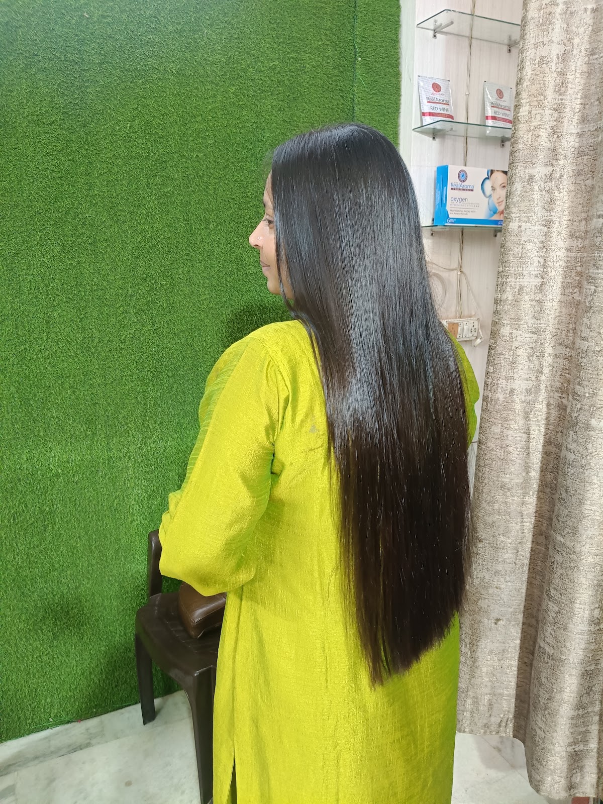 Amba Beauty Parlour