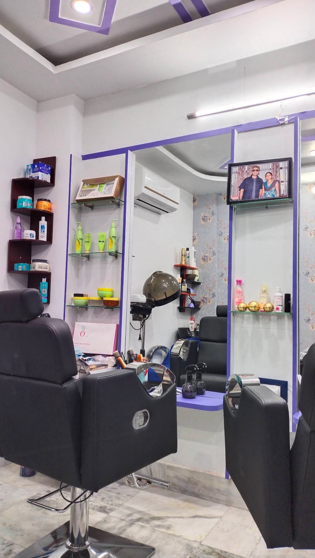 Rasni Ladies Beauty parlour