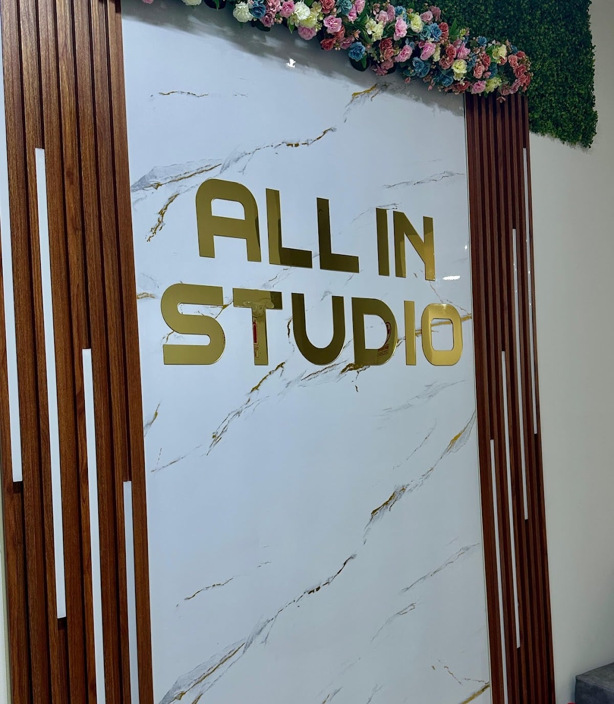ALL IN STUDIO
