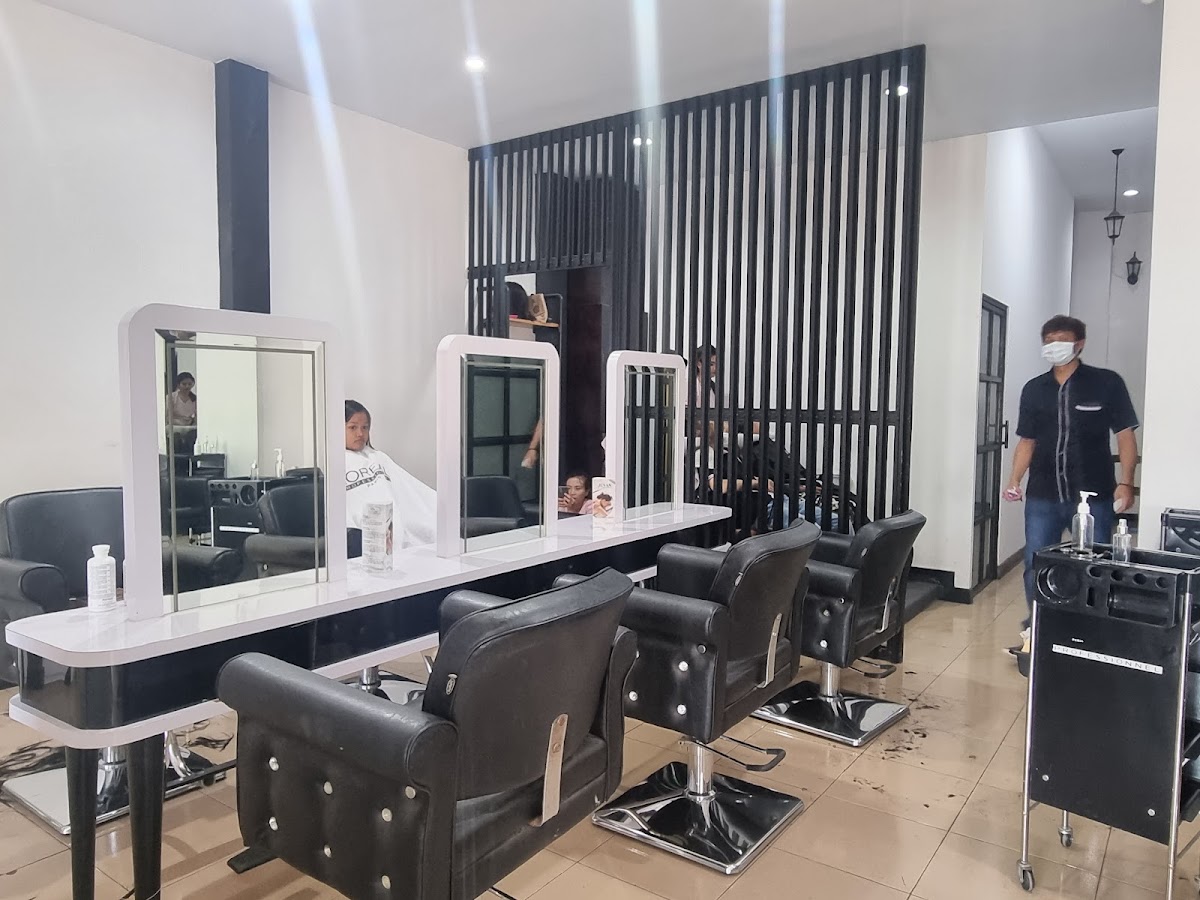 Juvan Salon