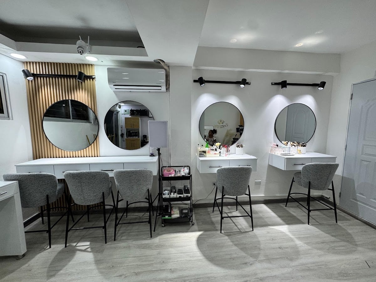 Emperatriz Beauty Studio Makeup