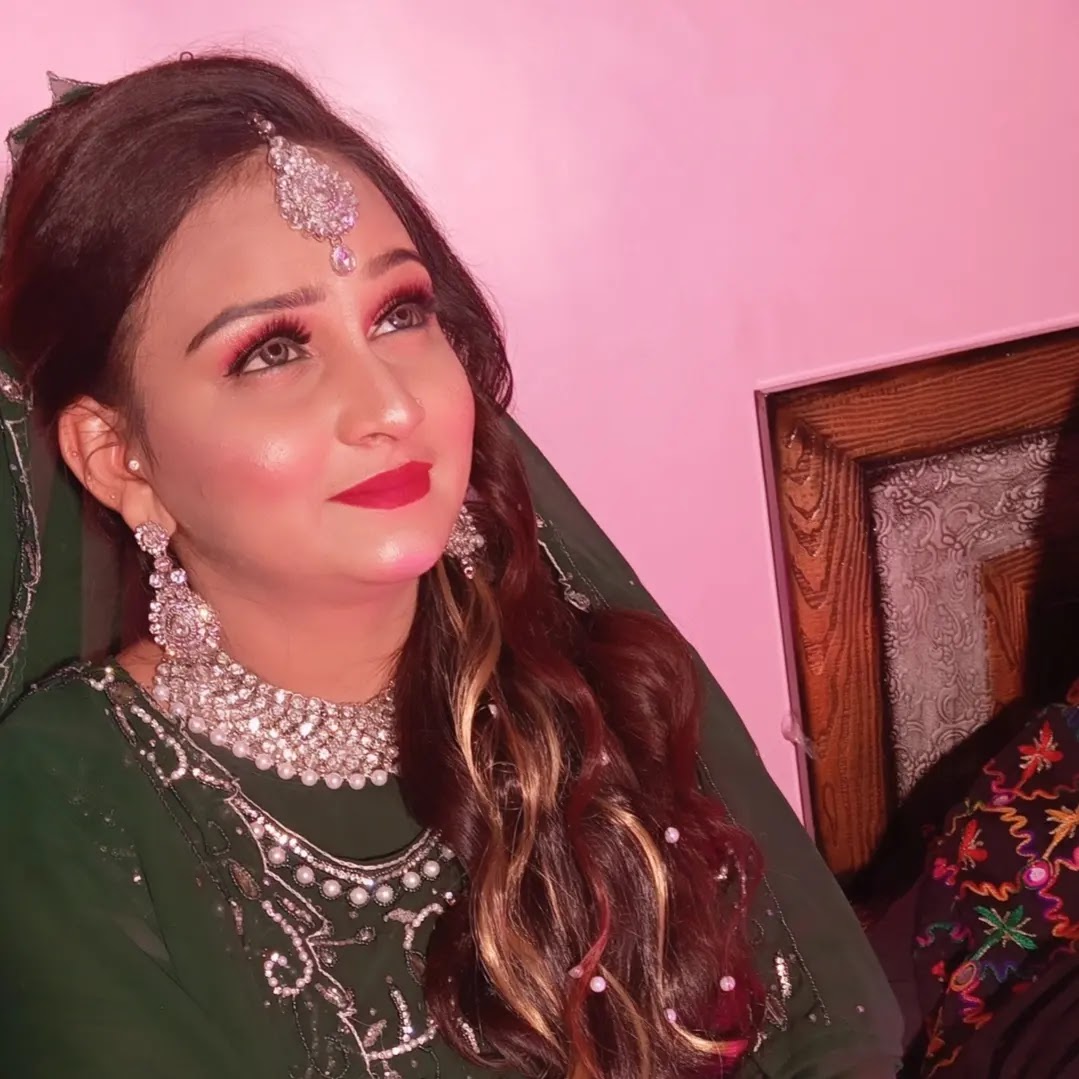 Pari beauty parlour