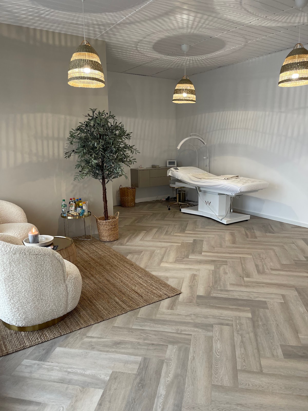 Coco beauty - Wimpernverlängerung, Hydrafacial , Microneedling