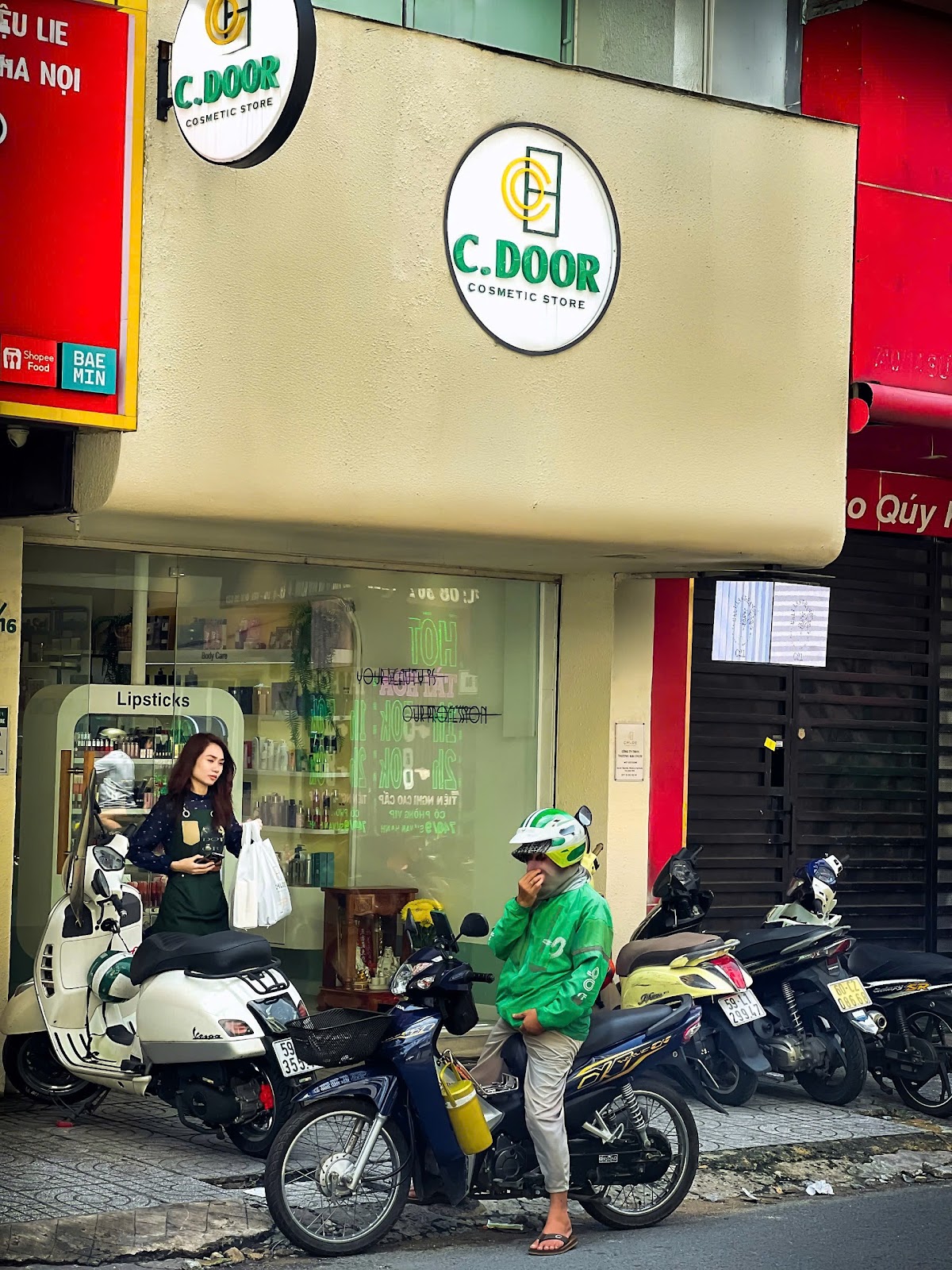 C.Door Cosmetics Store