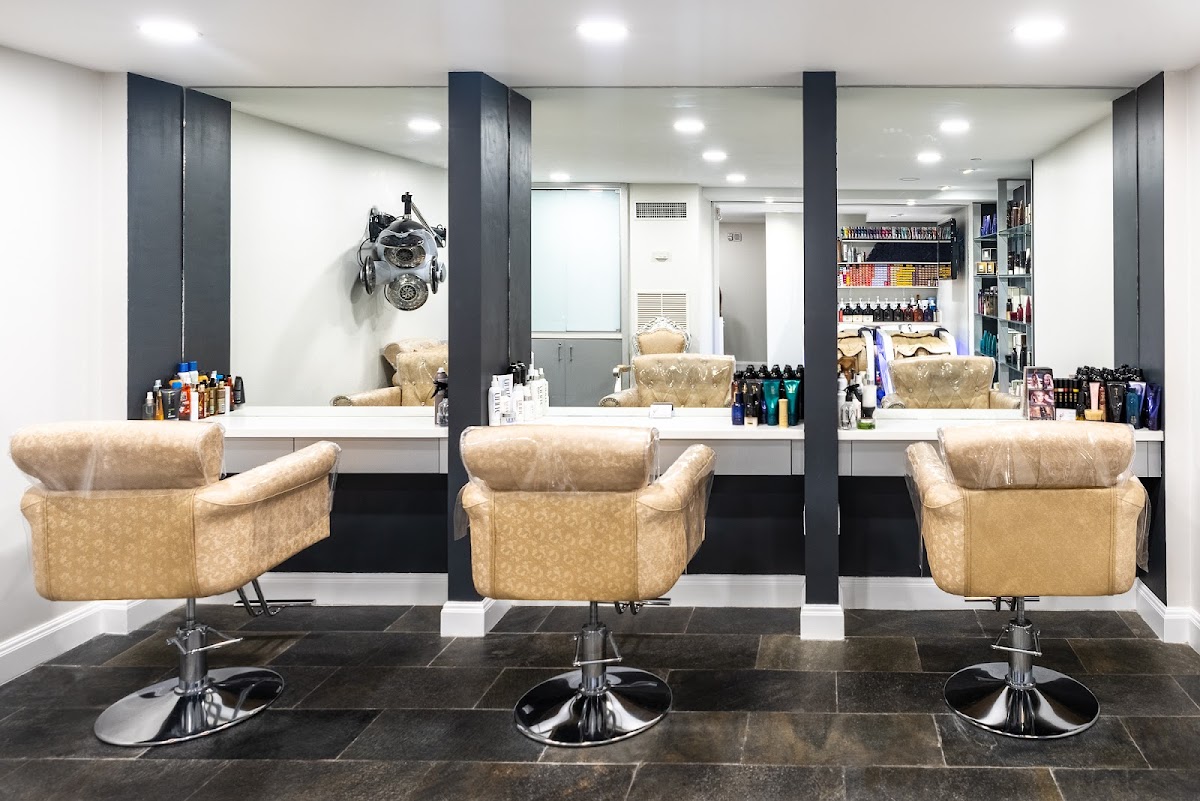 Glamorous Hair Studio
