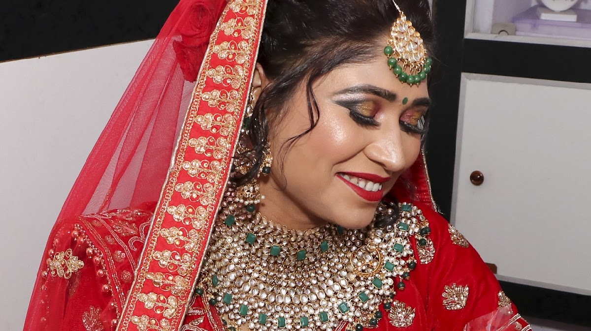 Shailendri makeup studio, Academy & Unisex salon